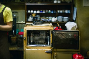 Photoset processed by Kwanchai